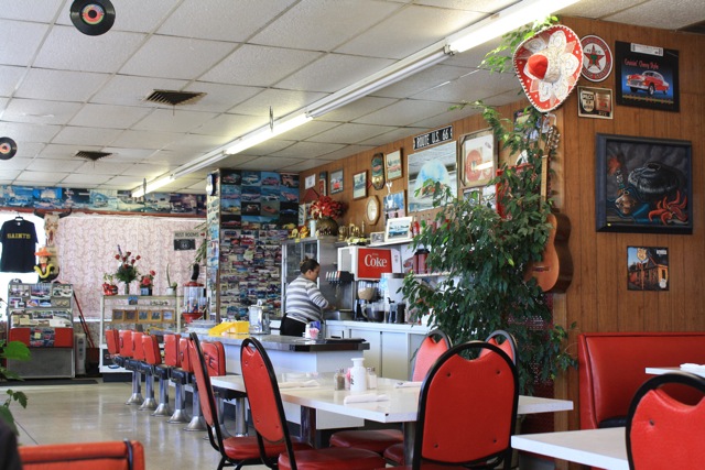The Traveling Spoon: A Taste of Americana: The Route 66 Restaurant 